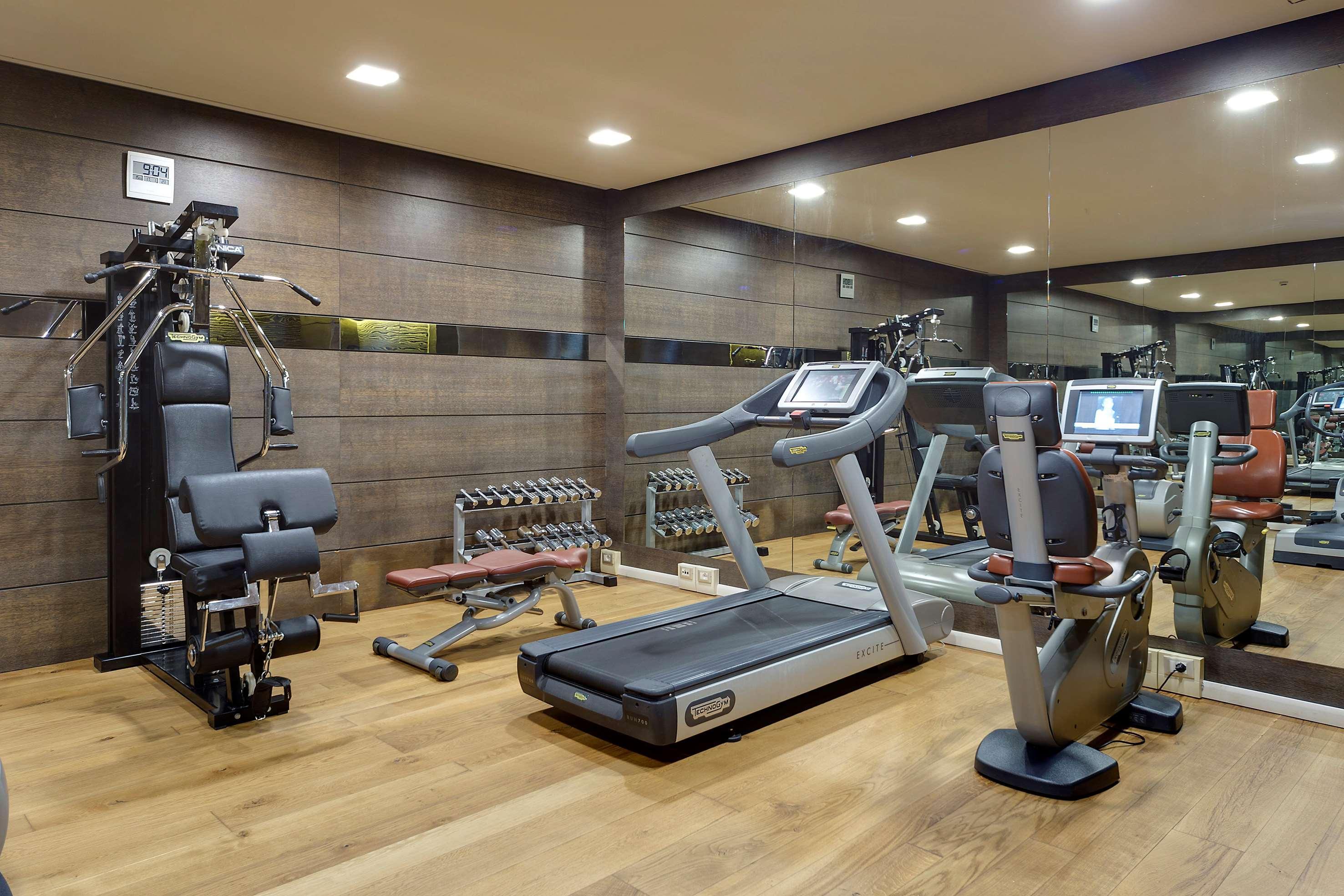 热那亚美利亚酒店 外观 照片 A gym in a hotel