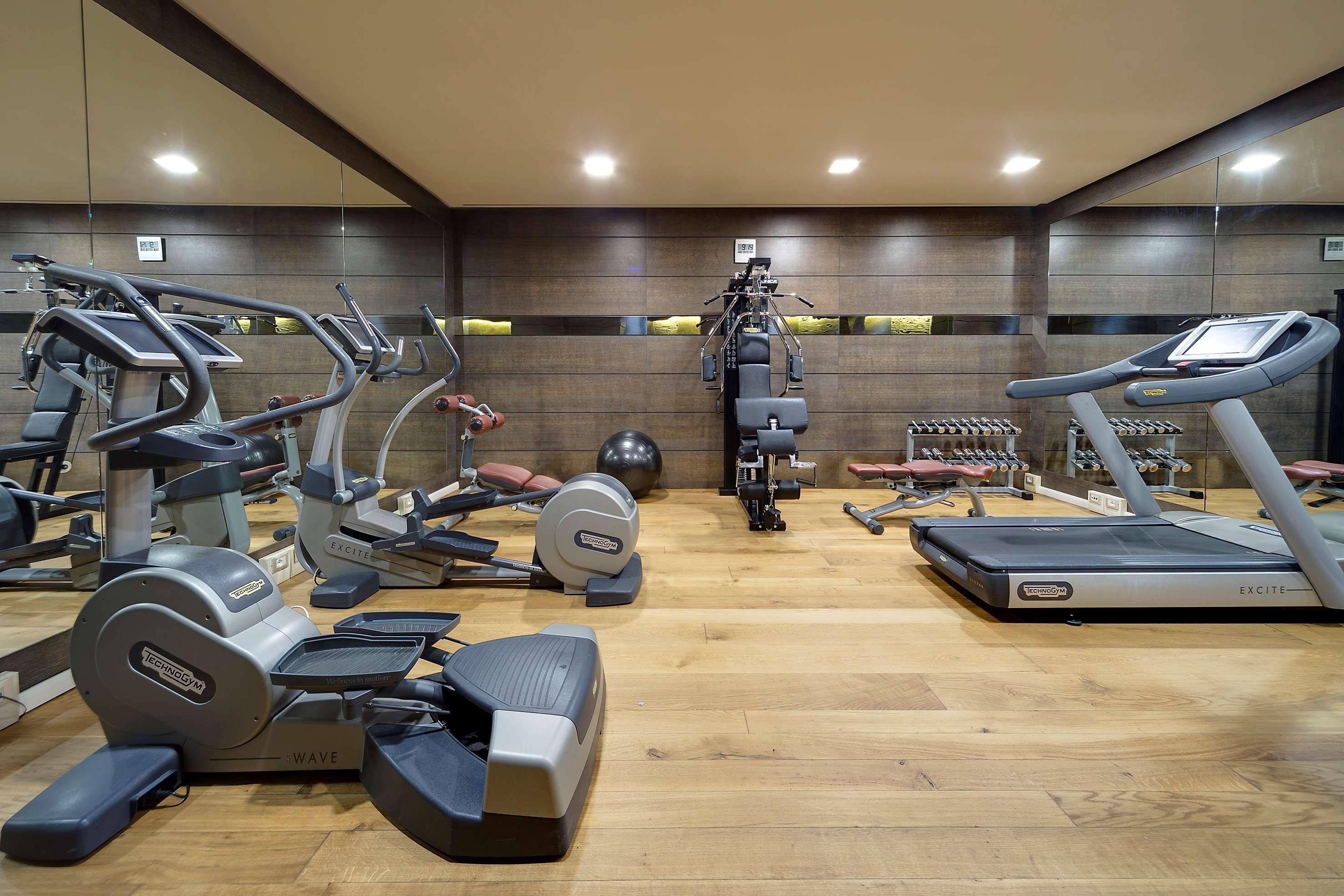 热那亚美利亚酒店 外观 照片 A gym in a hotel